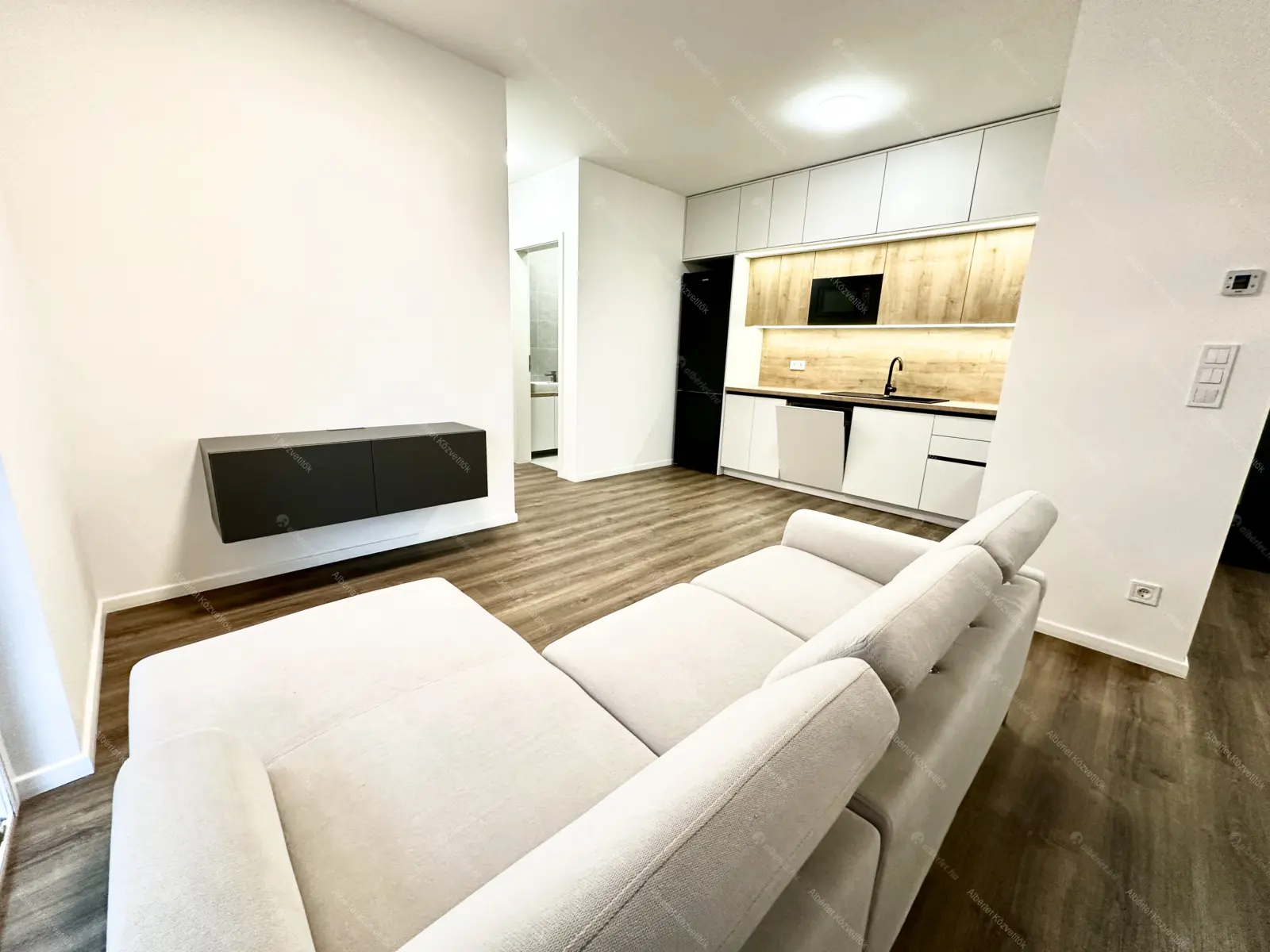 Kiadó albérlet 340000 Ft/hó áron: Budapest, XIV. kerület  Bosnyák utca. Mérete: 47 nm, 2 szobás | Alberlet.hu - 6656046