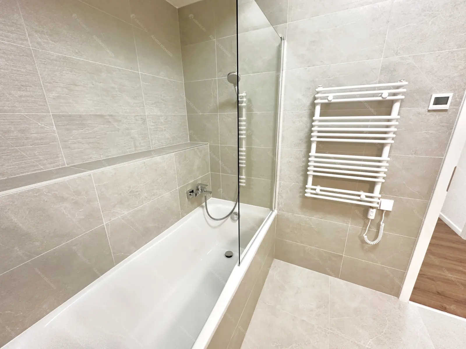 Kiadó albérlet 340000 Ft/hó áron: Budapest, XIV. kerület  Bosnyák utca. Mérete: 47 nm, 2 szobás | Alberlet.hu - 6656058