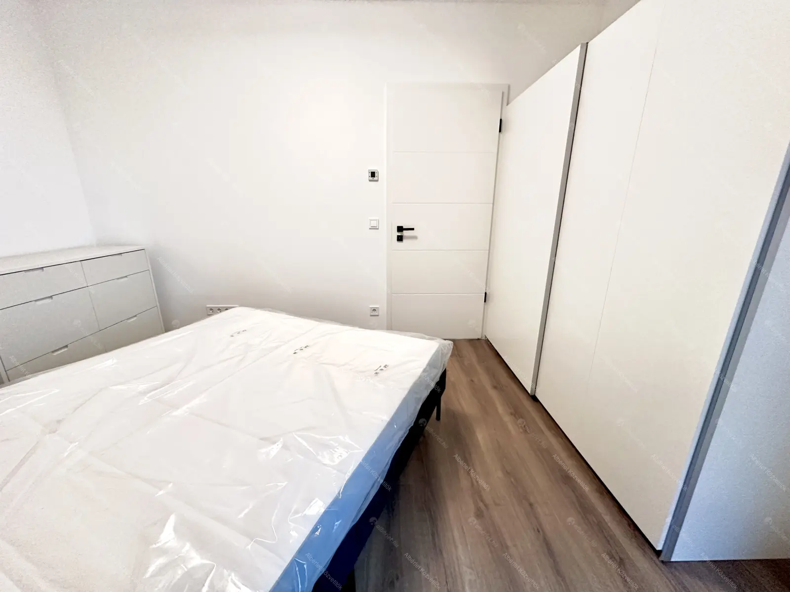 Kiadó albérlet 340000 Ft/hó áron: Budapest, XIV. kerület  Bosnyák utca. Mérete: 47 nm, 2 szobás | Alberlet.hu - 6656064