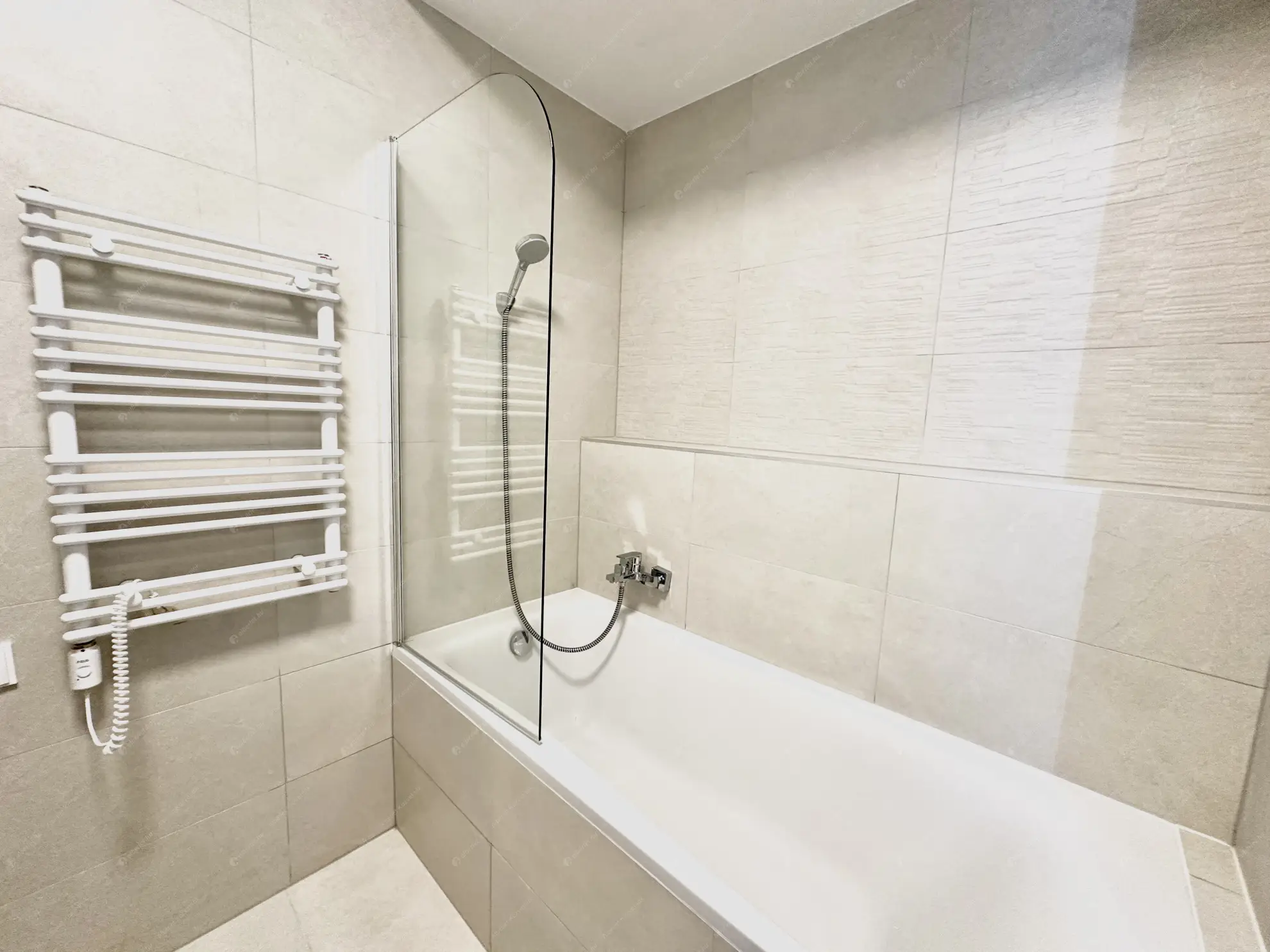 Kiadó albérlet 380000 Ft/hó áron: Budapest, XIV. kerület  Bosnyák utca. Mérete: 48 nm, 2 szobás | Alberlet.hu - 6587781