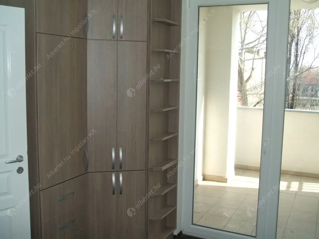 Kiadó albérlet 250000 Ft/hó áron: Budapest, XIV. kerület  Bosnyák utca. Mérete: 48 nm, 2 szobás | Alberlet.hu - 6589804