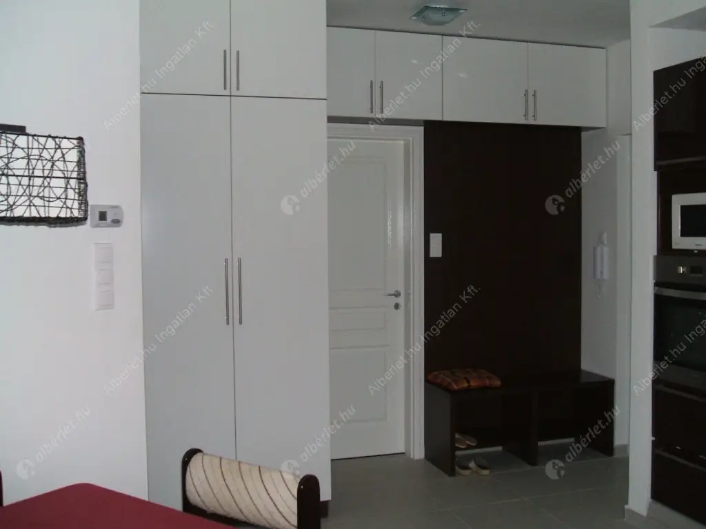 Kiadó albérlet 250000 Ft/hó áron: Budapest, XIV. kerület  Bosnyák utca. Mérete: 48 nm, 2 szobás | Alberlet.hu - 6589806