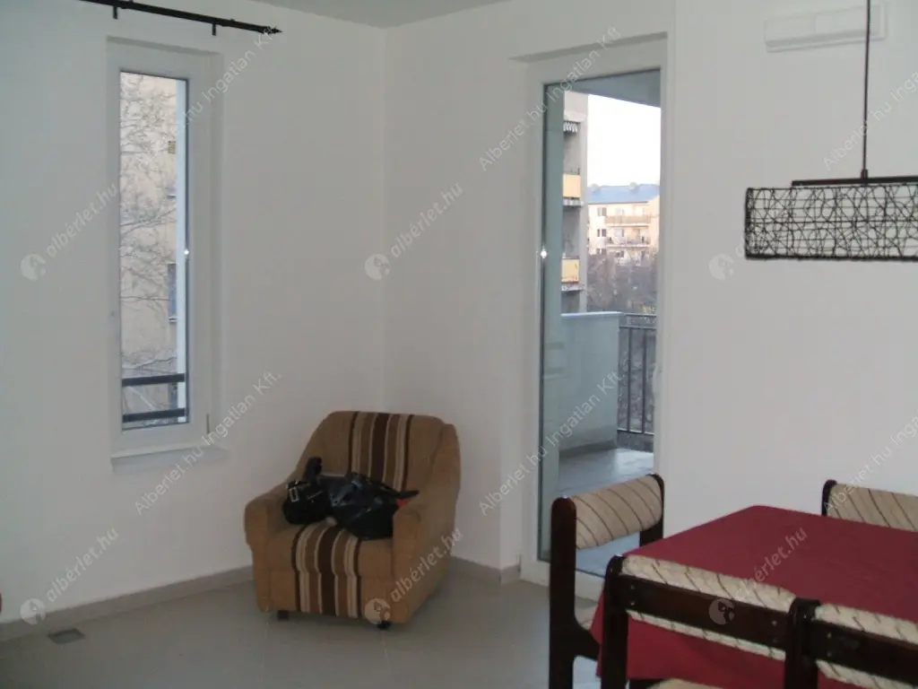Kiadó albérlet 250000 Ft/hó áron: Budapest, XIV. kerület  Bosnyák utca. Mérete: 48 nm, 2 szobás | Alberlet.hu - 6589807