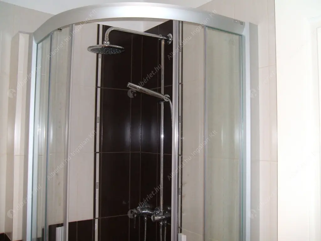 Kiadó albérlet 250000 Ft/hó áron: Budapest, XIV. kerület  Bosnyák utca. Mérete: 48 nm, 2 szobás | Alberlet.hu - 6589809