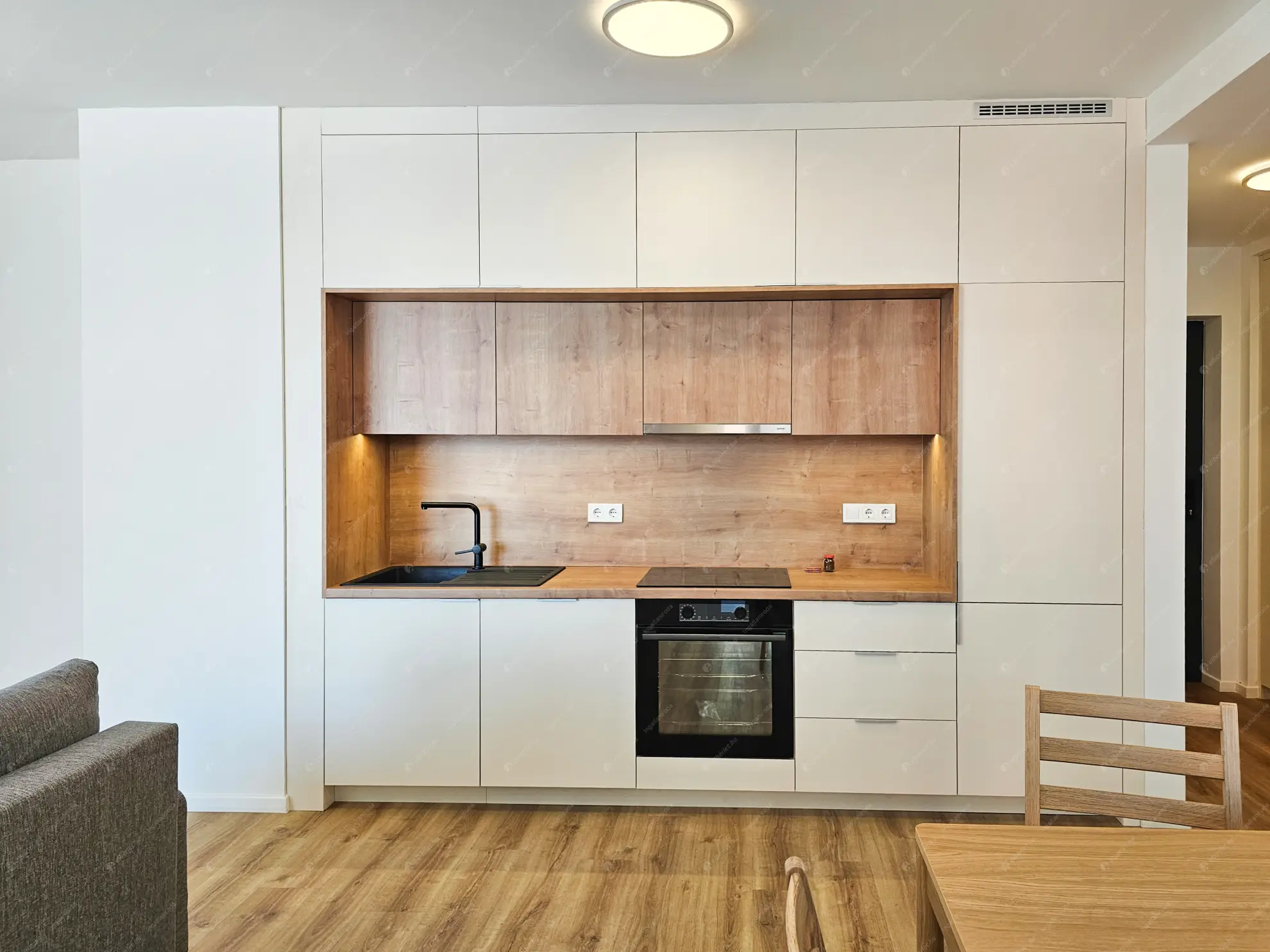 Kiadó albérlet 450000 Ft/hó áron: Budapest, XIV. kerület  Bosnyák utca. Mérete: 65 nm, 3 szobás | Alberlet.hu - 6617707