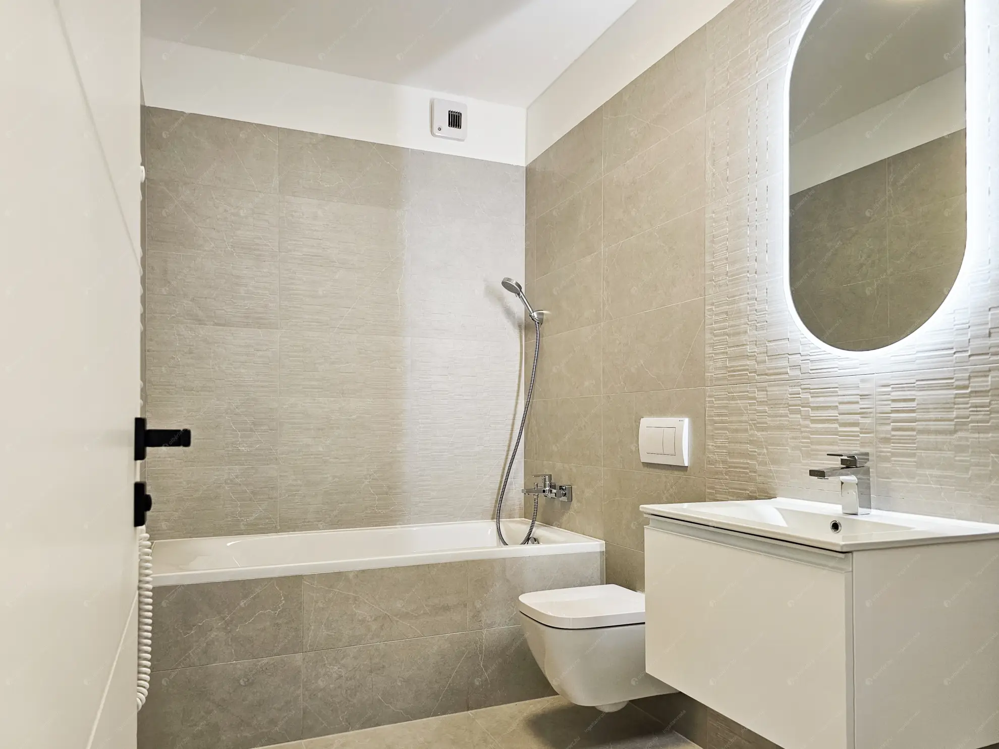 Kiadó albérlet 499000 Ft/hó áron: Budapest, XIV. kerület  Bosnyák utca. Mérete: 74 nm, 3 szobás | Alberlet.hu - 6619602