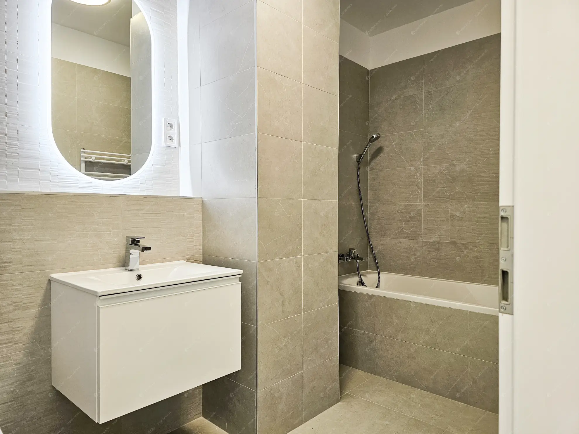 Kiadó albérlet 499000 Ft/hó áron: Budapest, XIV. kerület  Bosnyák utca. Mérete: 81 nm, 3 szobás | Alberlet.hu - 6634981