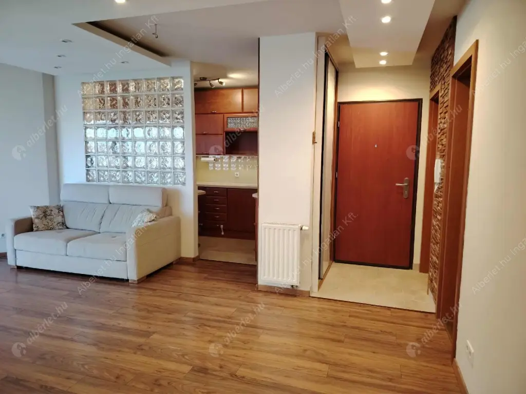 Kiadó albérlet 400000 Ft/hó áron: Budapest, XIV. kerület  Cházár András utca. Mérete: 71 nm, 3 szobás | Alberlet.hu - 6575622