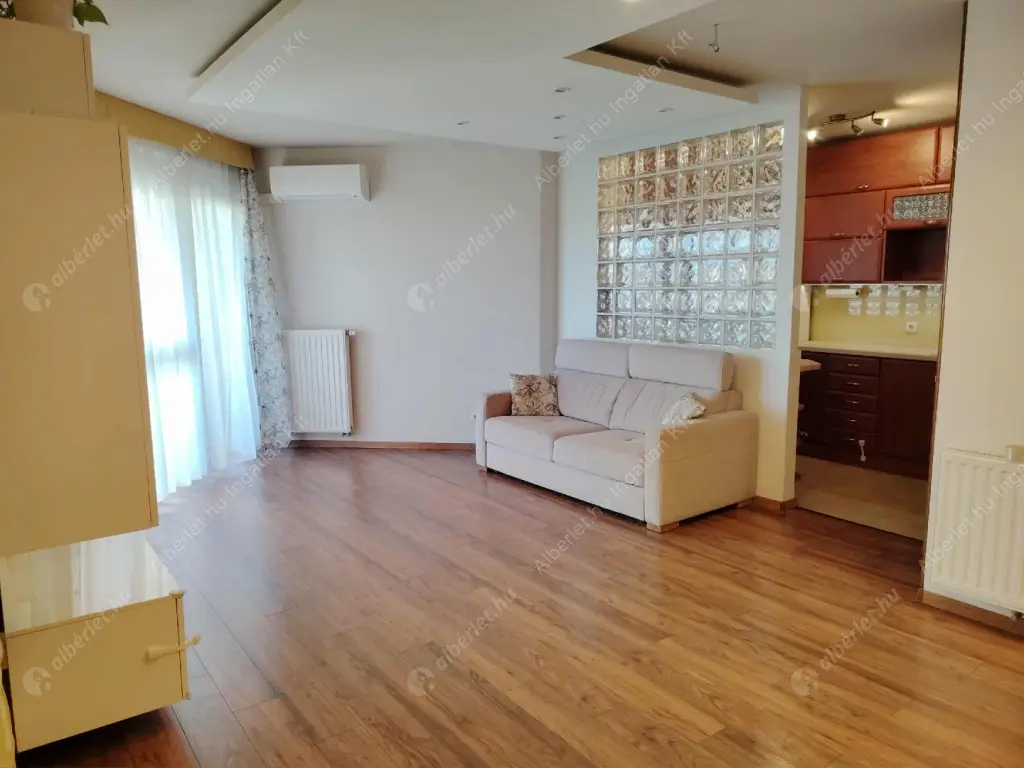 Kiadó albérlet 400000 Ft/hó áron: Budapest, XIV. kerület  Cházár András utca. Mérete: 71 nm, 3 szobás | Alberlet.hu - 6582088