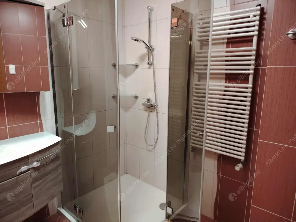 Kiadó albérlet 400000 Ft/hó áron: Budapest, XIV. kerület  Cházár András utca. Mérete: 71 nm, 3 szobás | Alberlet.hu - 6582100