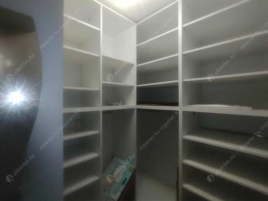 Kiadó albérlet 400000 Ft/hó áron: Budapest, XIV. kerület  Cházár András utca. Mérete: 71 nm, 3 szobás | Alberlet.hu - 6582102