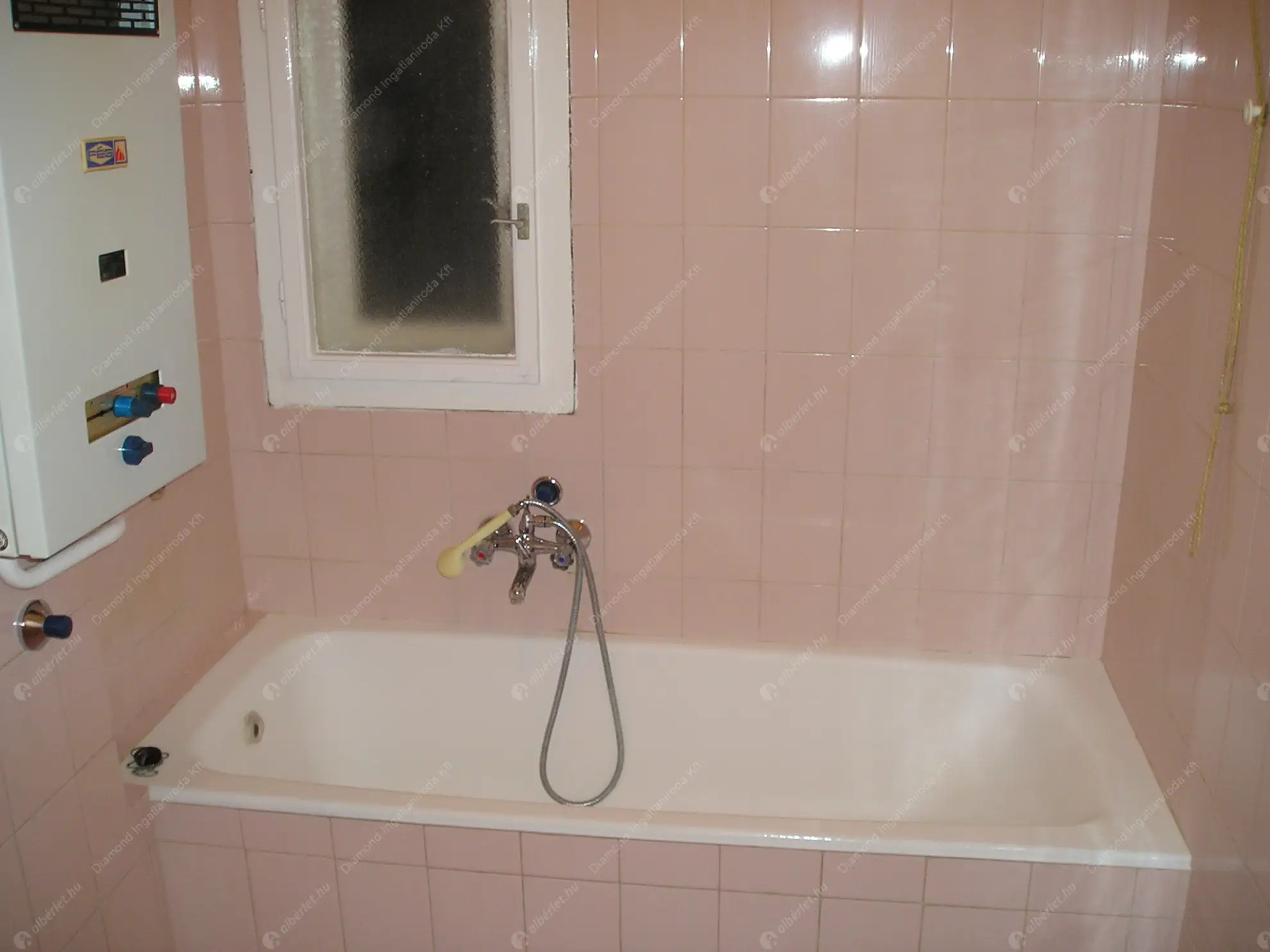 Kiadó albérlet 200000 Ft/hó áron: Budapest, XIV. kerület  Columbus utca. Mérete: 53 nm, 1 szobás | Alberlet.hu - 6639224