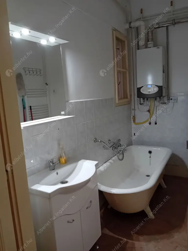 Kiadó albérlet 200000 Ft/hó áron: Budapest, XIV. kerület  Columbus utca. Mérete: 87 nm, 2 szobás | Alberlet.hu - 6553311
