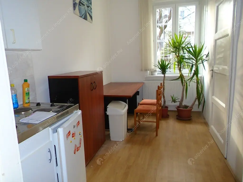 Kiadó albérlet 200000 Ft/hó áron: Budapest, XIV. kerület  Columbus utca. Mérete: 87 nm, 2 szobás | Alberlet.hu - 6553320