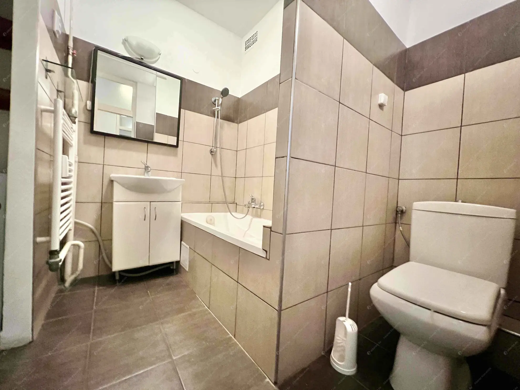 Kiadó albérlet 210000 Ft/hó áron: Budapest, XIV. kerület  Csáktornya park. Mérete: 49 nm, 2 szobás | Alberlet.hu - 6637266