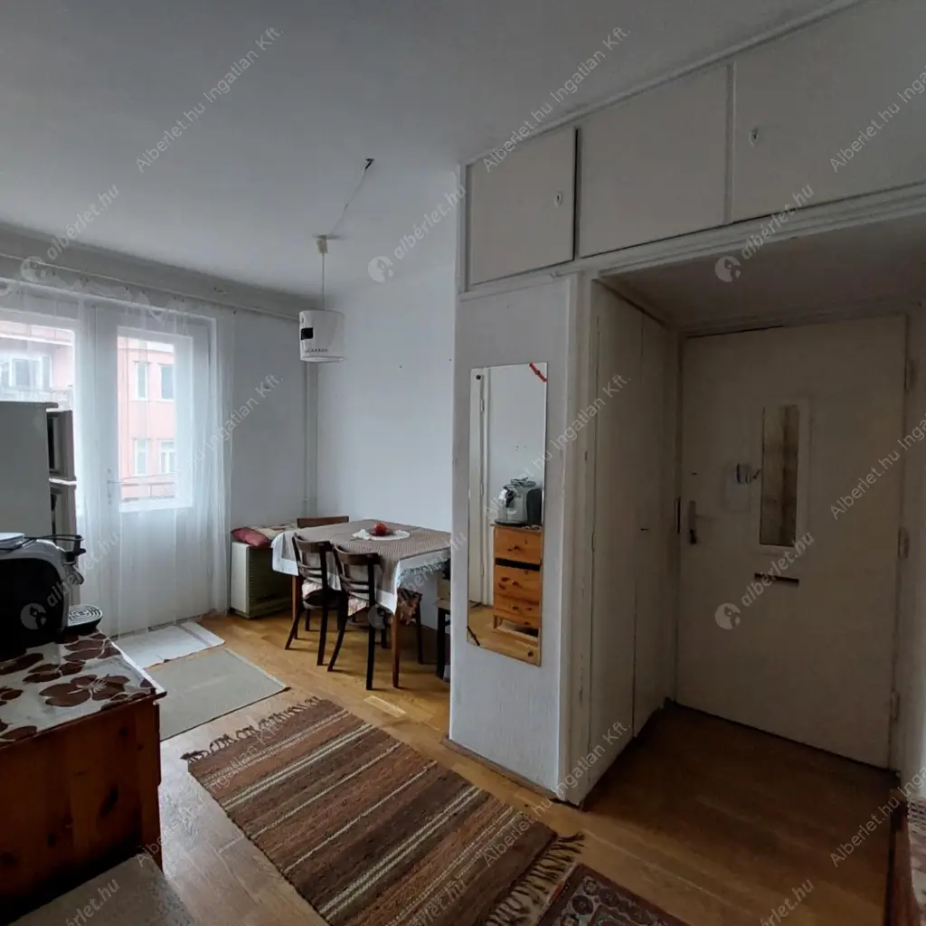 Kiadó albérlet 230000 Ft/hó áron: Budapest, XIV. kerület  Dorozsma köz. Mérete: 70 nm, 3 szobás | Alberlet.hu - 6588713