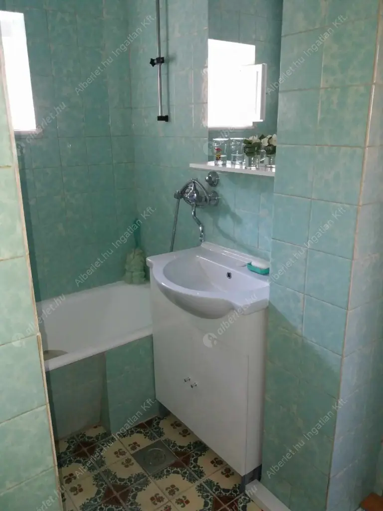 Kiadó albérlet 230000 Ft/hó áron: Budapest, XIV. kerület  Dorozsma köz. Mérete: 70 nm, 3 szobás | Alberlet.hu - 6588723
