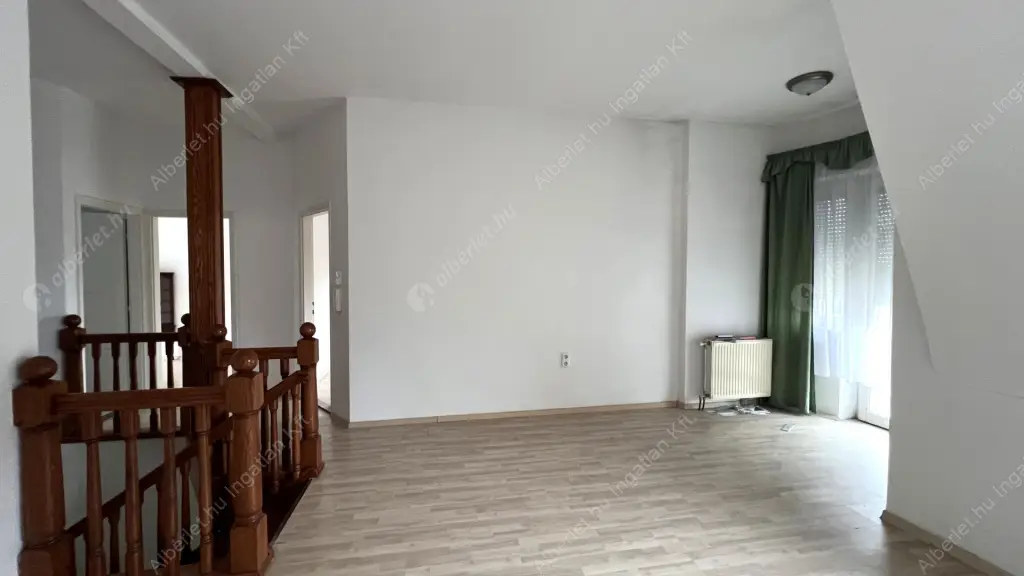 Kiadó albérlet 550000 Ft/hó áron: Budapest, XIV. kerület  Dorozsmai utca. Mérete: 300 nm, 6 szobás | Alberlet.hu - 6600847