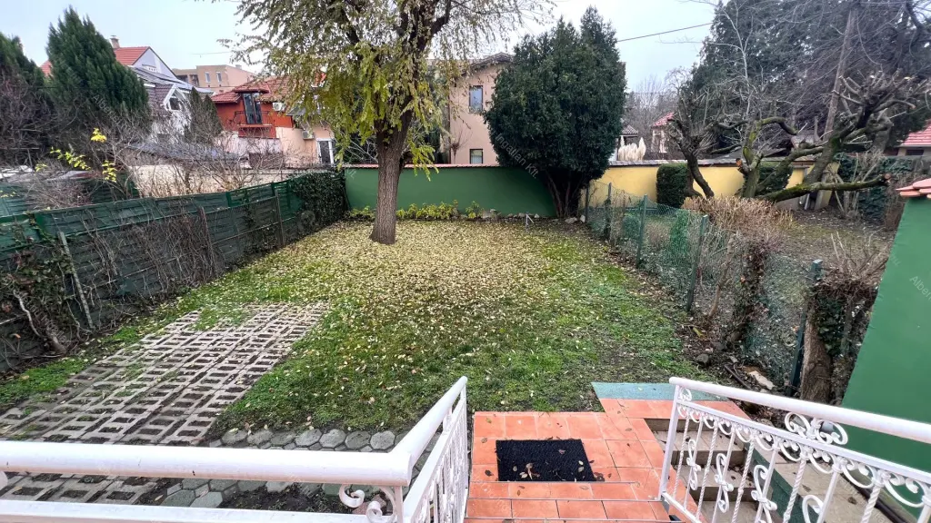 Kiadó albérlet 550000 Ft/hó áron: Budapest, XIV. kerület  Dorozsmai utca. Mérete: 300 nm, 6 szobás | Alberlet.hu - 6640048