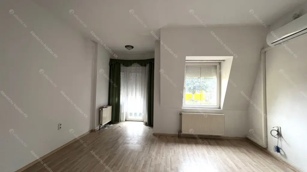 Kiadó albérlet 550000 Ft/hó áron: Budapest, XIV. kerület  Dorozsmai utca. Mérete: 300 nm, 6 szobás | Alberlet.hu - 6640057