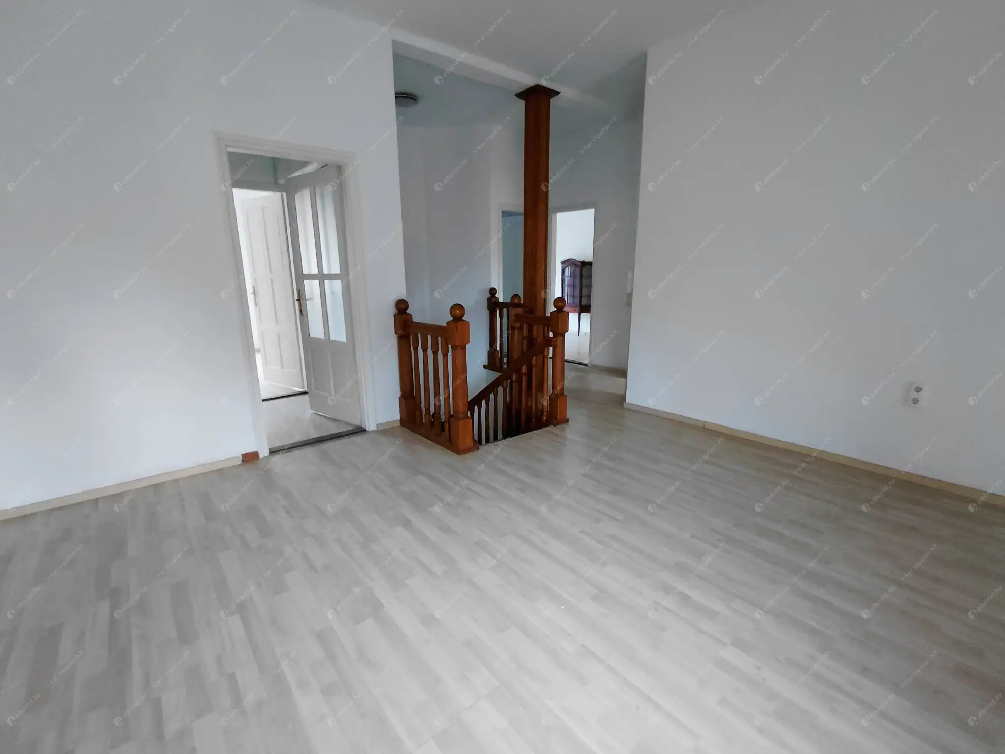 Kiadó albérlet 550000 Ft/hó áron: Budapest, XIV. kerület  Dorozsmai utca. Mérete: 300 nm, 6 szobás | Alberlet.hu - 6600095