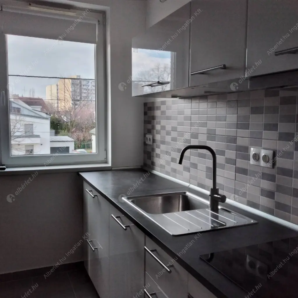 Kiadó albérlet 280000 Ft/hó áron: Budapest, XIV. kerület  Dorozsmai utca. Mérete: 50 nm, 2 szobás | Alberlet.hu - 6590628