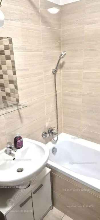 Kiadó albérlet 280000 Ft/hó áron: Budapest, XIV. kerület  Dorozsmai utca. Mérete: 50 nm, 2 szobás | Alberlet.hu - 6625879