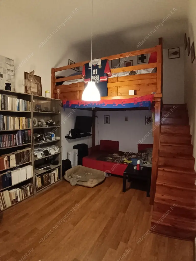Kiadó albérlet 250000 Ft/hó áron: Budapest, XIV. kerület  Dózsa György út. Mérete: 29 nm, 1 szobás | Alberlet.hu - 6628559