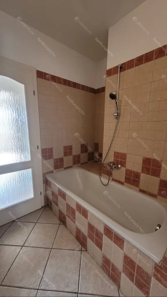 Kiadó albérlet 250000 Ft/hó áron: Budapest, XIV. kerület  Egressy út. Mérete: 56 nm, 2 szobás | Alberlet.hu - 6705109