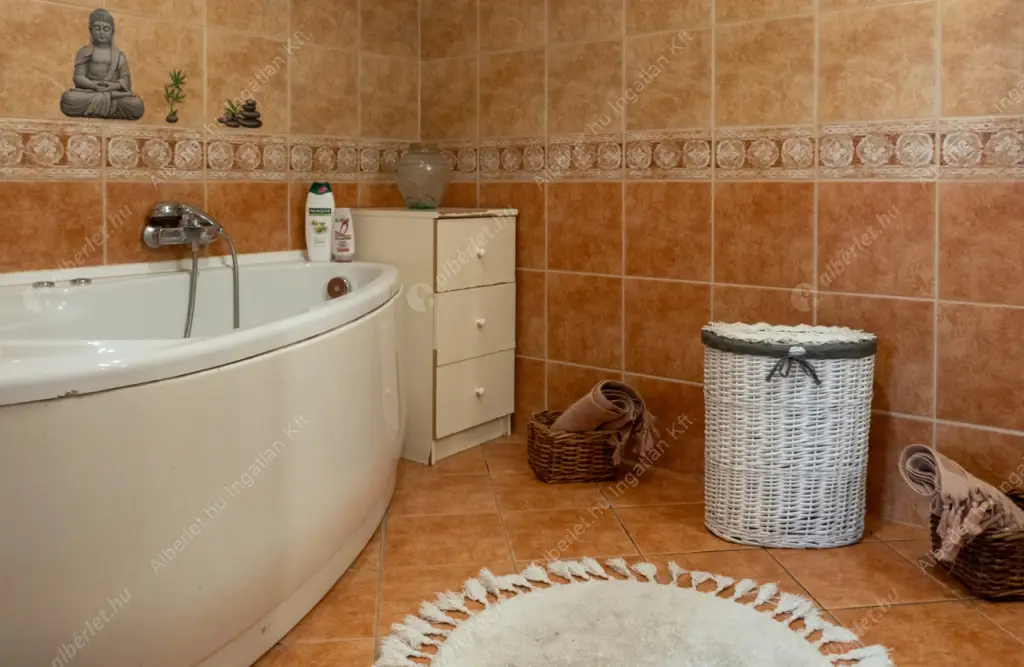 Kiadó albérlet 440000 Ft/hó áron: Budapest, XIV. kerület  Egressy út. Mérete: 85 nm, 3 szobás | Alberlet.hu - 6606988