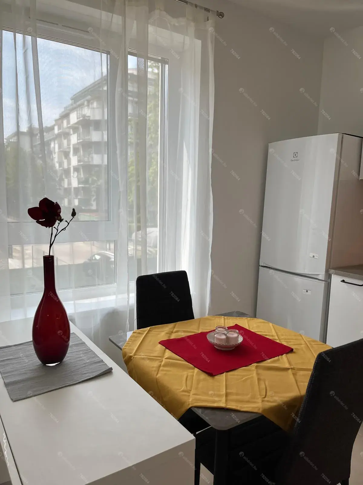 Kiadó albérlet 240000 Ft/hó áron: Budapest, XIV. kerület  Erzsébet királyné útja. Mérete: 32 nm, 1 szobás | Alberlet.hu - 6794703