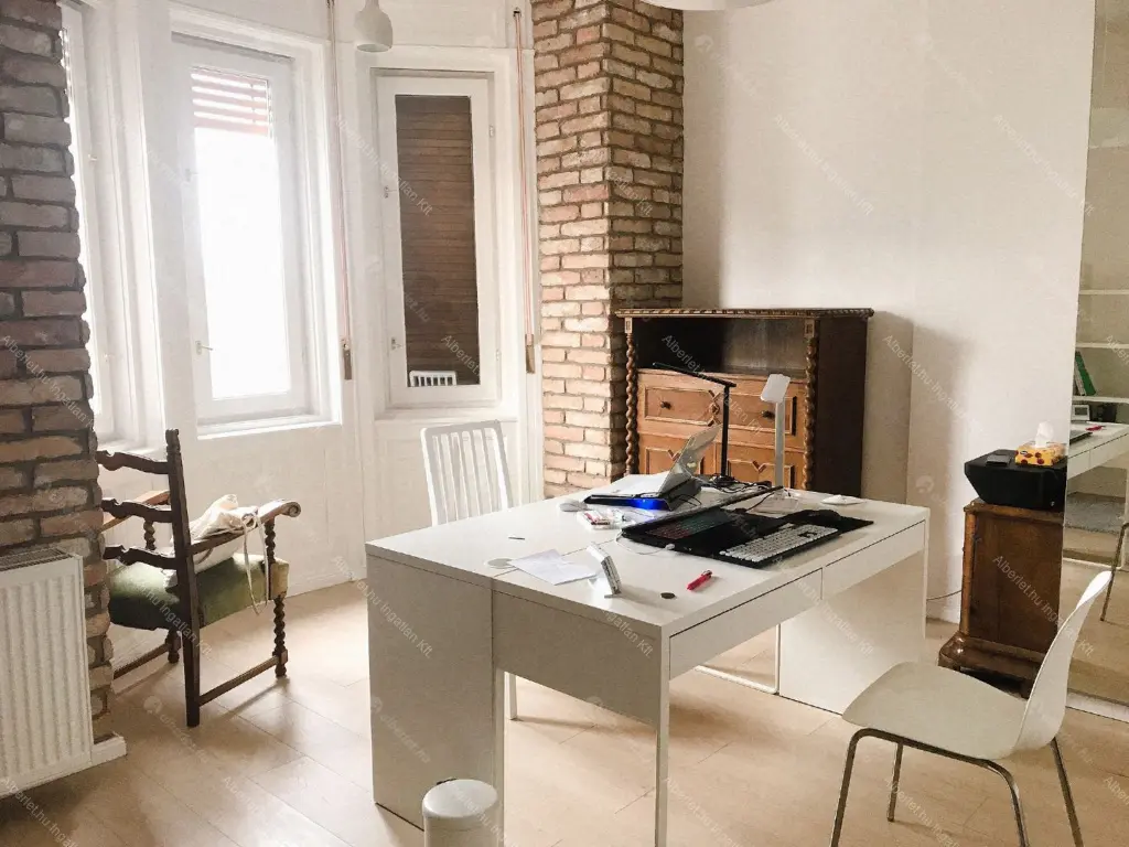 Kiadó albérlet 300000 Ft/hó áron: Budapest, XIV. kerület  Erzsébet királyné útja. Mérete: 43 nm, 2 szobás | Alberlet.hu - 6673605