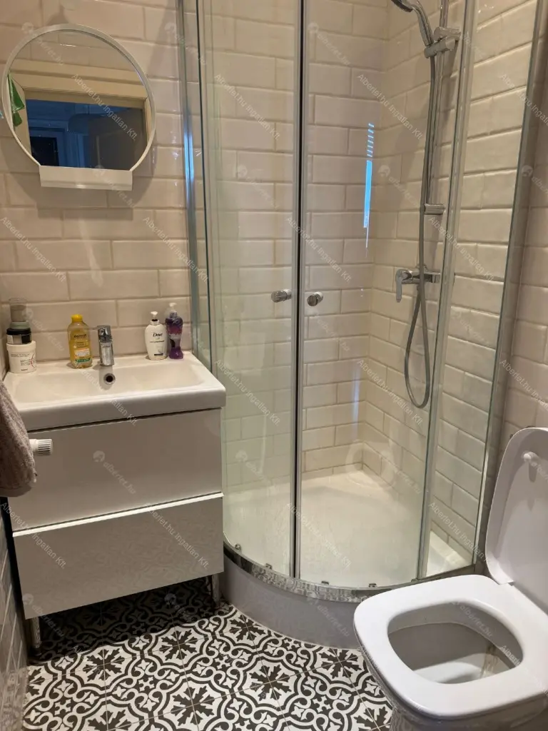 Kiadó albérlet 300000 Ft/hó áron: Budapest, XIV. kerület  Erzsébet királyné útja. Mérete: 43 nm, 2 szobás | Alberlet.hu - 6673610