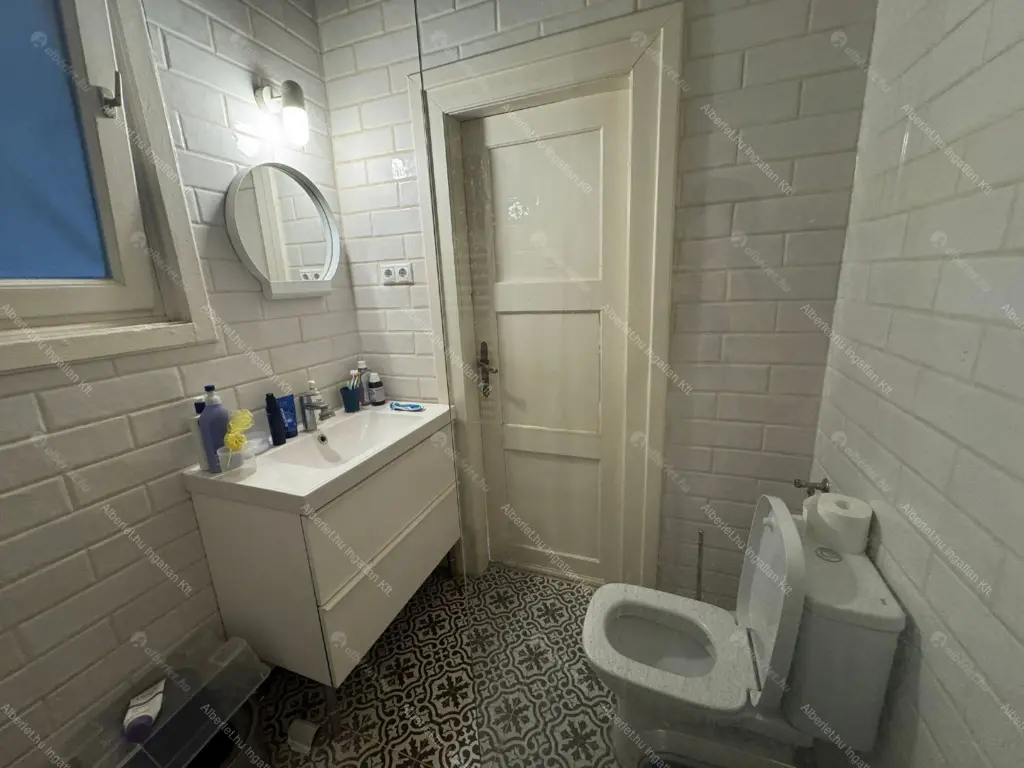 Kiadó albérlet 300000 Ft/hó áron: Budapest, XIV. kerület  Erzsébet királyné útja. Mérete: 43 nm, 2 szobás | Alberlet.hu - 6691501