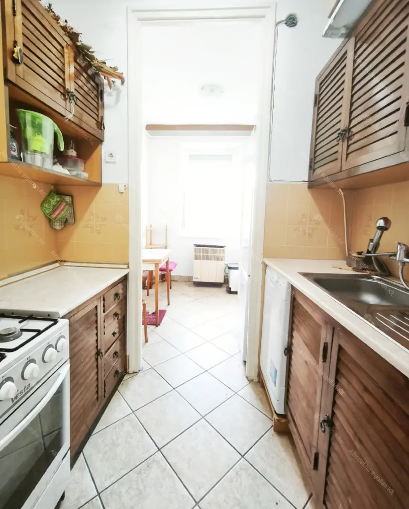 Kiadó albérlet 220000 Ft/hó áron: Budapest, XIV. kerület  Erzsébet királyné útja. Mérete: 53 nm, 2 szobás | Alberlet.hu - 6696388