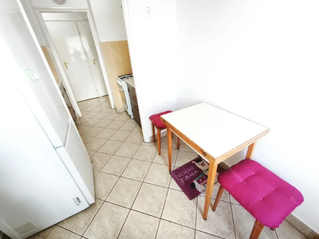 Kiadó albérlet 220000 Ft/hó áron: Budapest, XIV. kerület  Erzsébet királyné útja. Mérete: 53 nm, 2 szobás | Alberlet.hu - 6696392