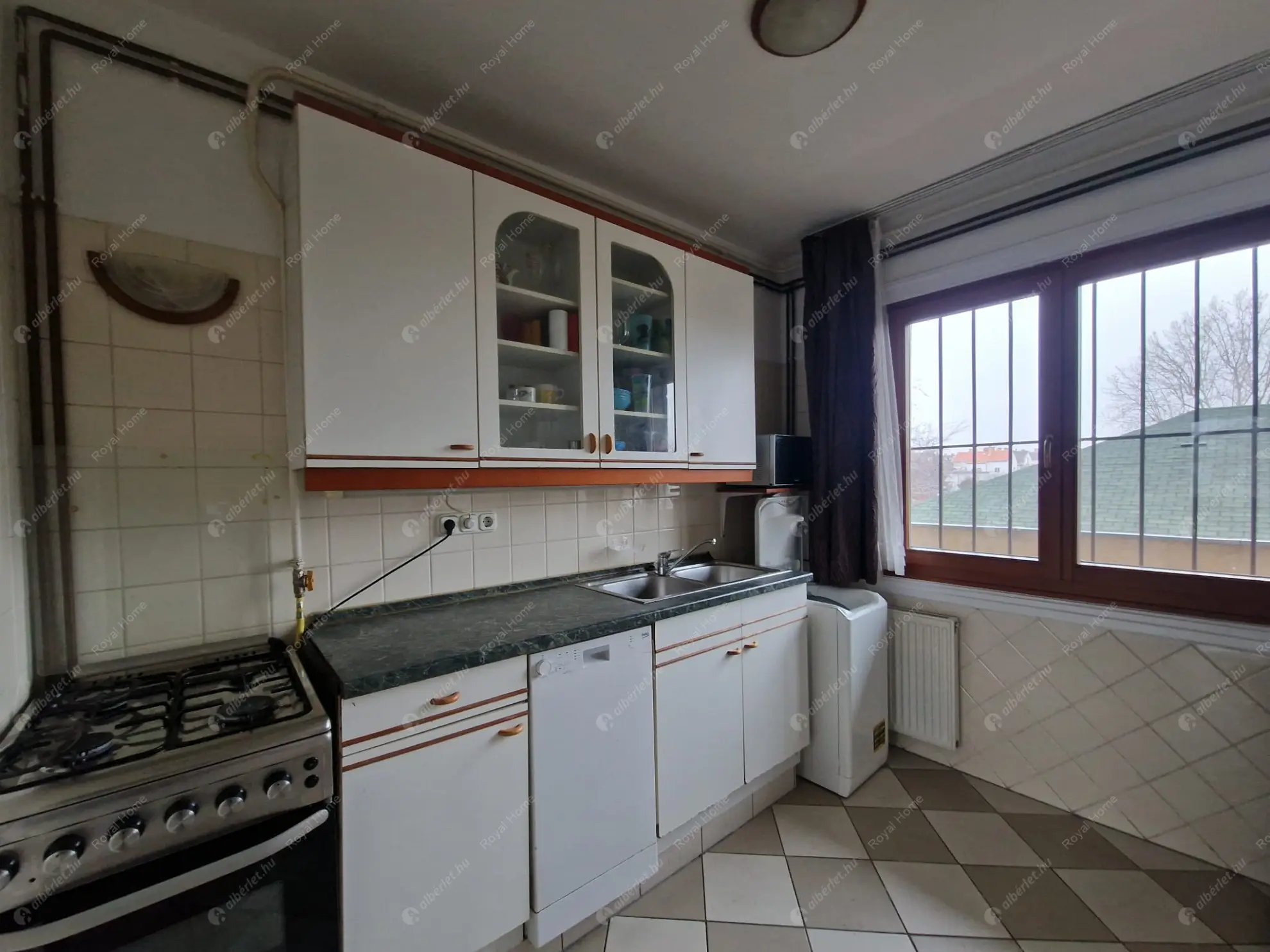 Kiadó albérlet 215000 Ft/hó áron: Budapest, XIV. kerület  Erzsébet királyné útja. Mérete: 54 nm, 2 szobás | Alberlet.hu - 6593640