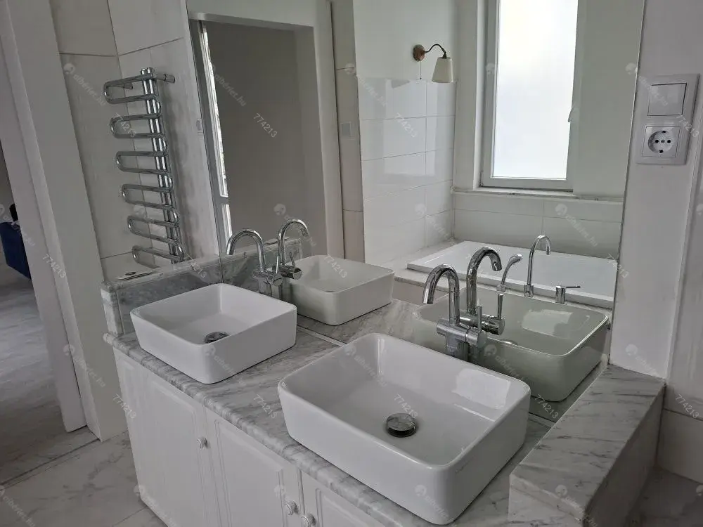 Kiadó albérlet 280000 Ft/hó áron: Budapest, XIV. kerület  Erzsébet királyné útja. Mérete: 74 nm, 2 szobás | Alberlet.hu - 6649668