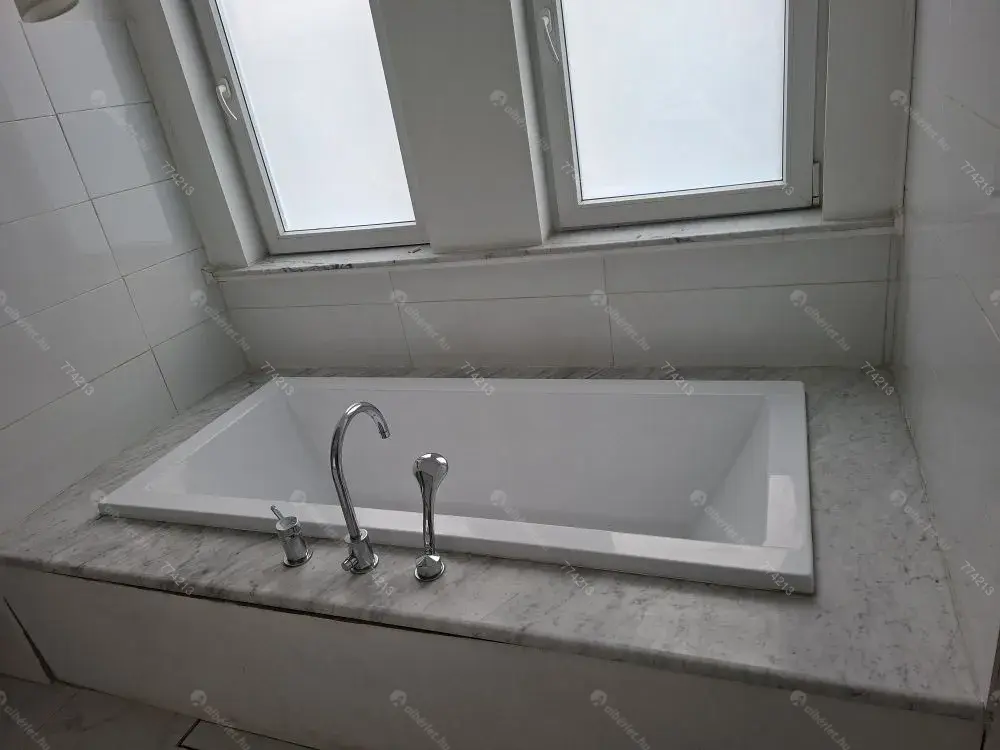 Kiadó albérlet 280000 Ft/hó áron: Budapest, XIV. kerület  Erzsébet királyné útja. Mérete: 74 nm, 2 szobás | Alberlet.hu - 6649669