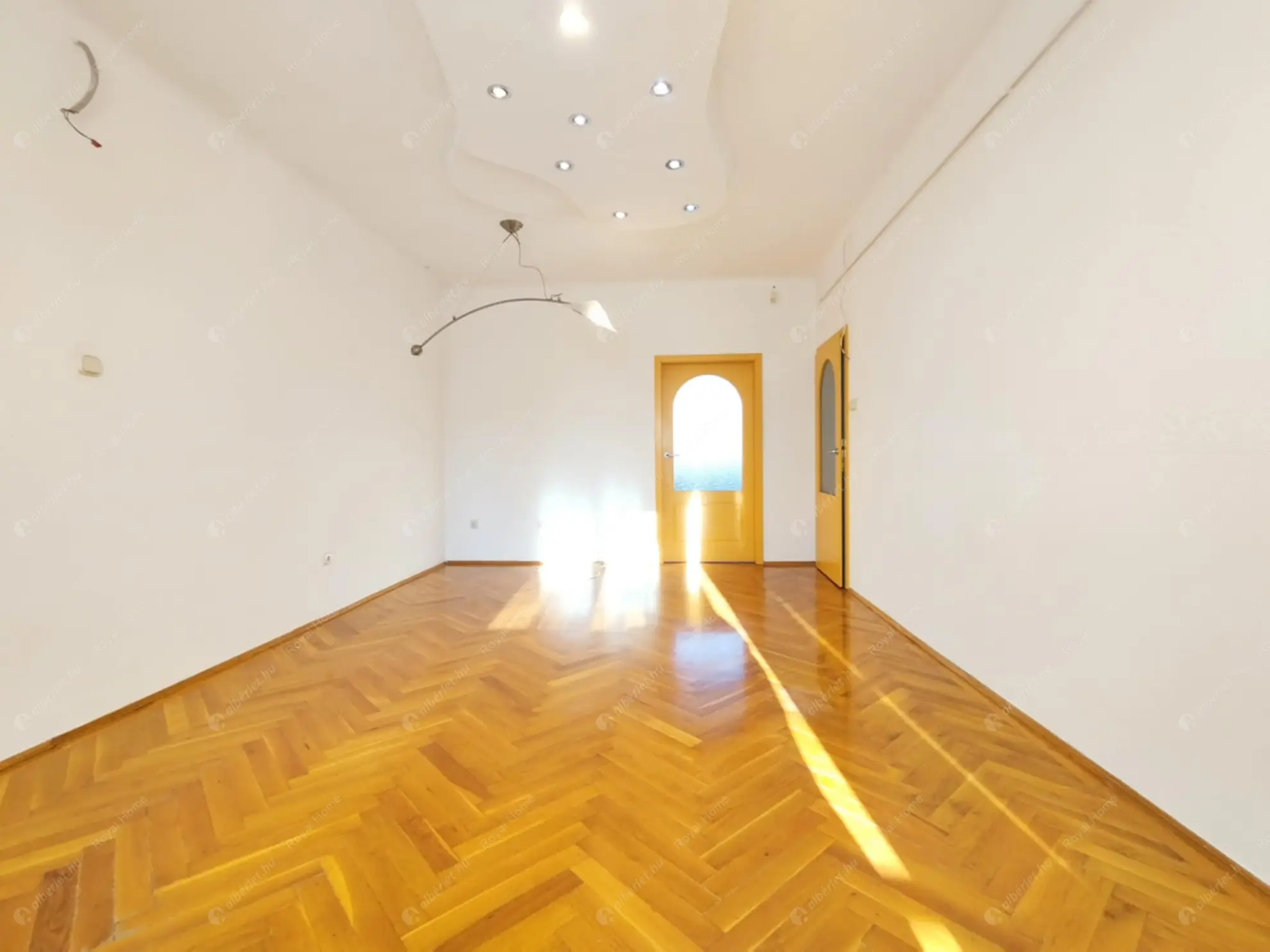 Kiadó albérlet 219000 Ft/hó áron: Budapest, XIV. kerület  Félhold utca. Mérete: 56 nm, 2 szobás | Alberlet.hu - 6574418