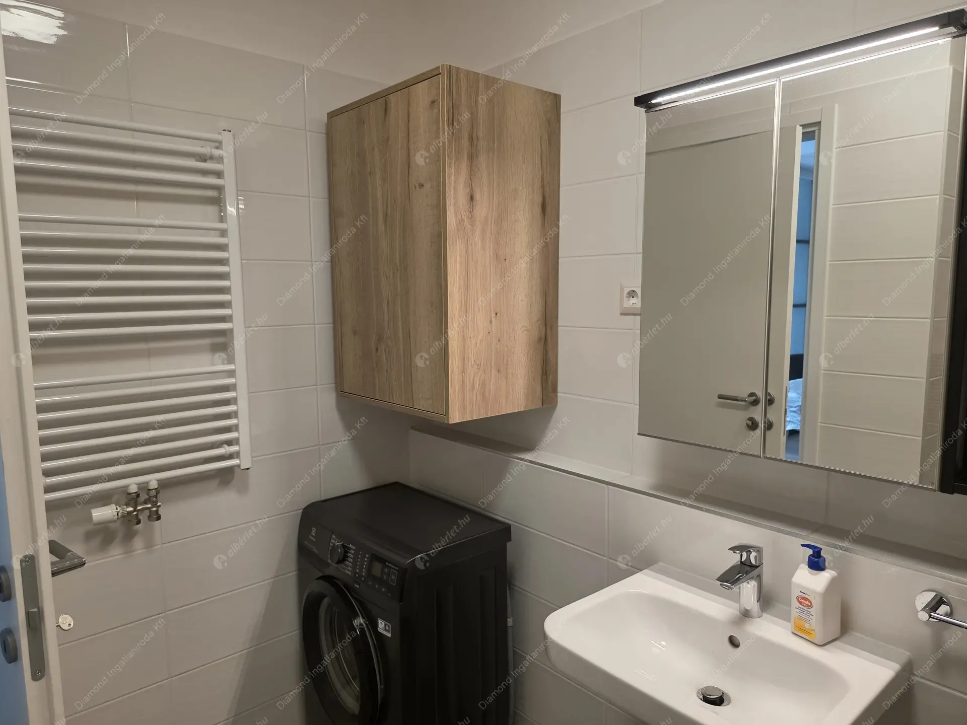 Kiadó albérlet 350000 Ft/hó áron: Budapest, XIV. kerület  Fischer István utca. Mérete: 42 nm, 1 szobás | Alberlet.hu - 6497192