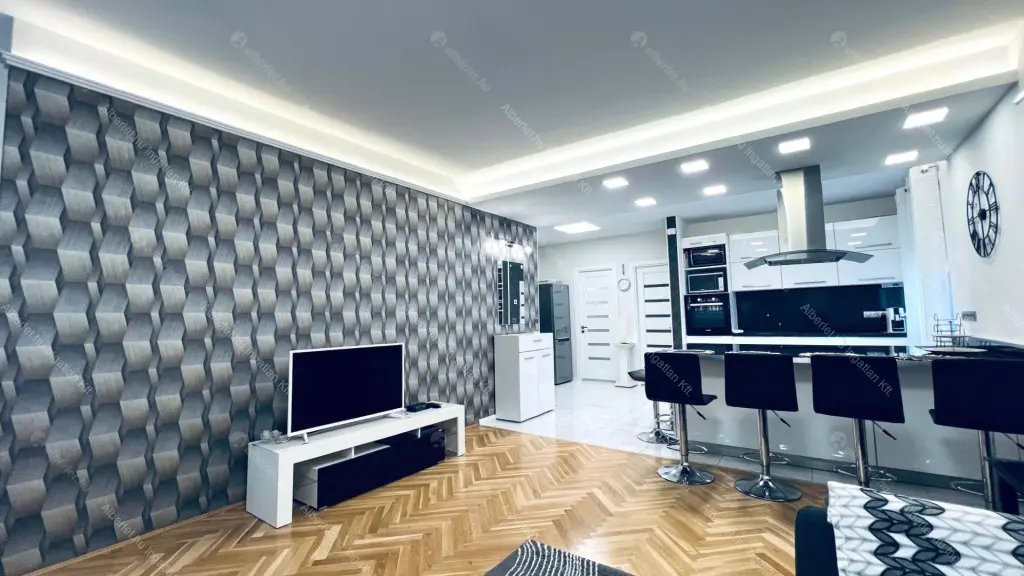 Kiadó albérlet 275000 Ft/hó áron: Budapest, XIV. kerület  Fráter György utca. Mérete: 58 nm, 1 szobás | Alberlet.hu - 6704153