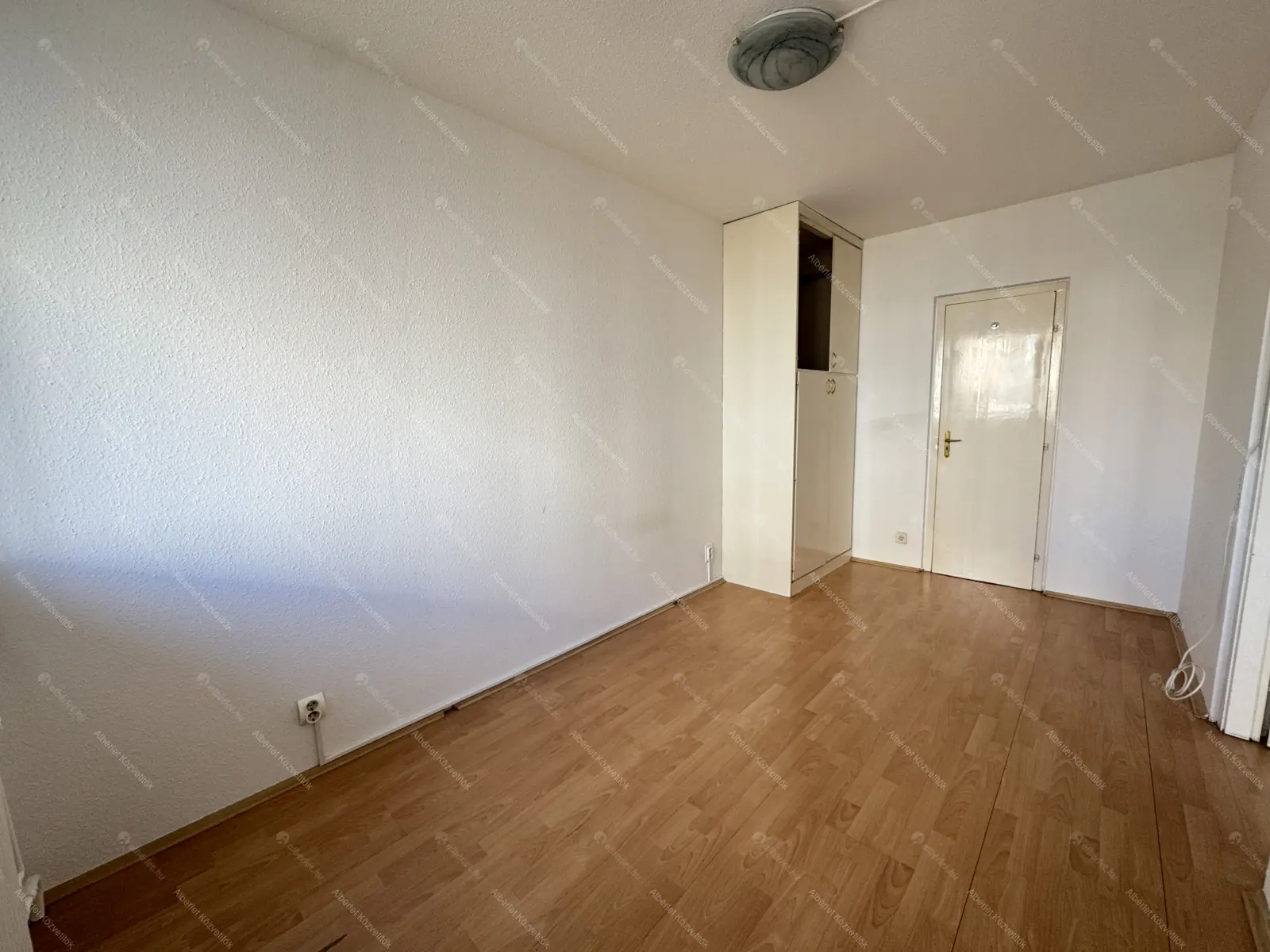 Kiadó albérlet 140000 Ft/hó áron: Budapest, XIV. kerület  Füredi utca. Mérete: 49 nm, 2 szobás | Alberlet.hu - 6656446