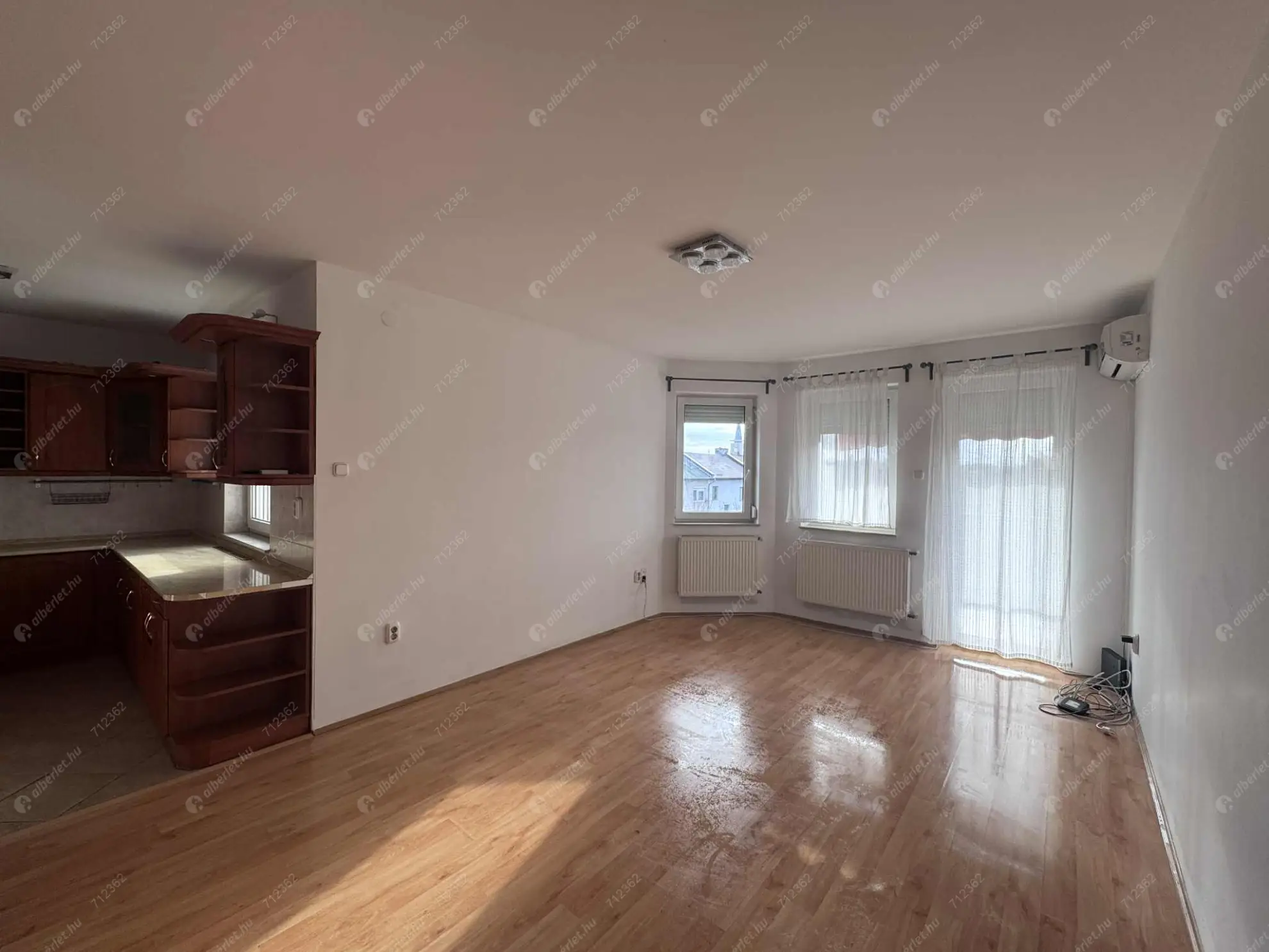 Kiadó albérlet 300000 Ft/hó áron: Budapest, XIV. kerület  Fűrész utca. Mérete: 70 nm, 3 szobás | Alberlet.hu - 6597425