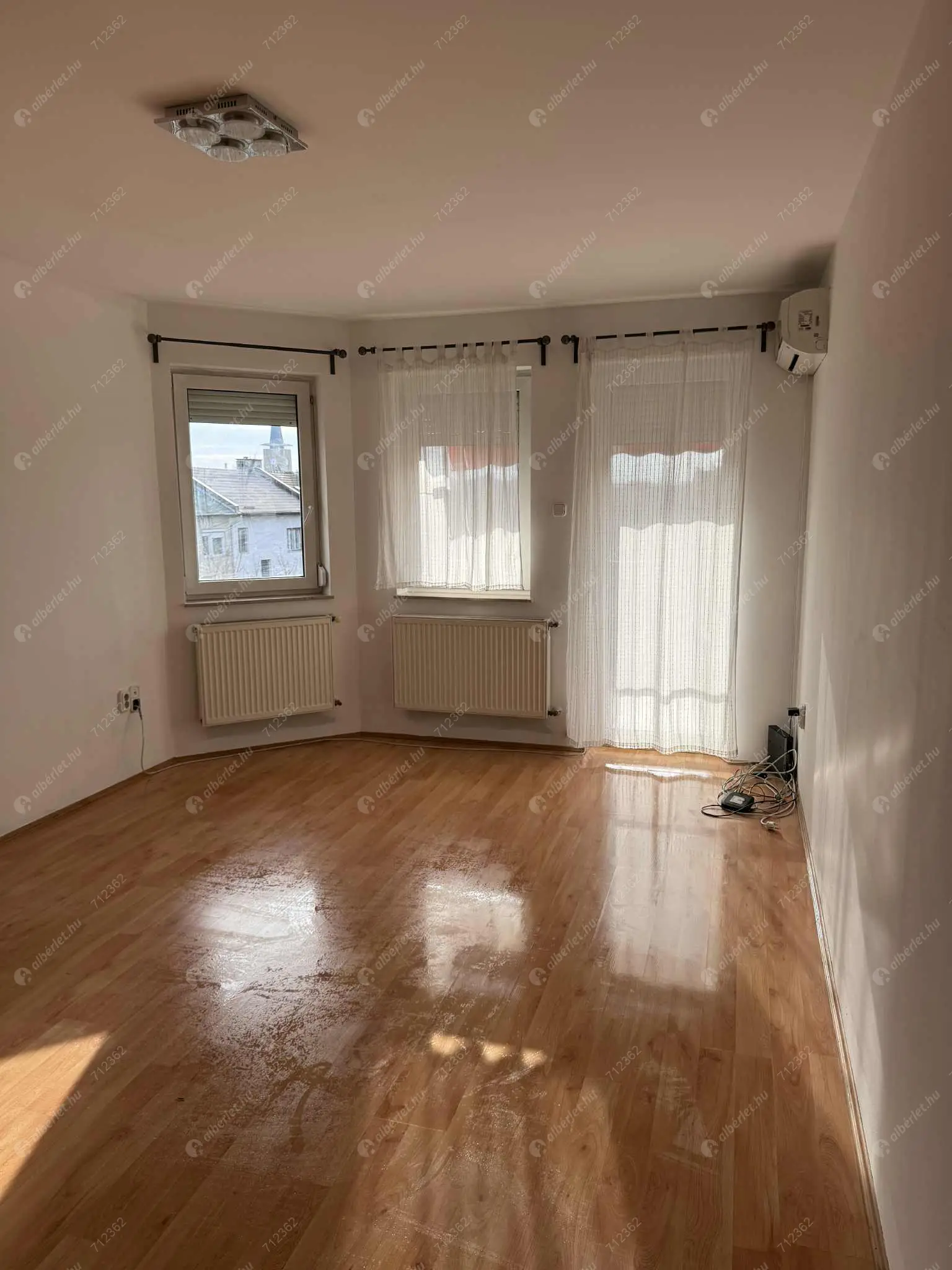 Kiadó albérlet 300000 Ft/hó áron: Budapest, XIV. kerület  Fűrész utca. Mérete: 70 nm, 3 szobás | Alberlet.hu - 6597426