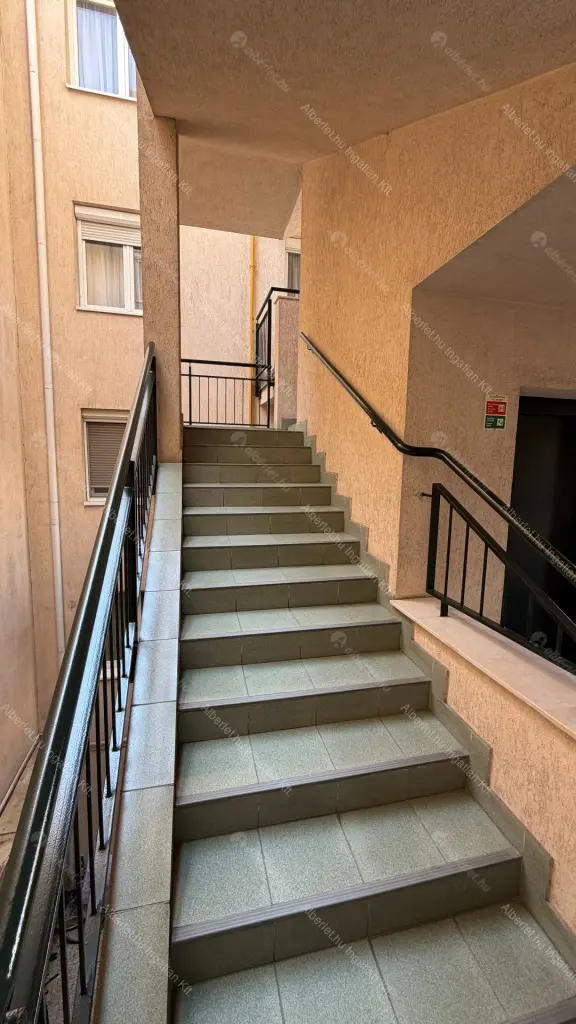 Kiadó albérlet 210000 Ft/hó áron: Budapest, XIV. kerület  Gizella út. Mérete: 35 nm, 1 szobás | Alberlet.hu - 6696470