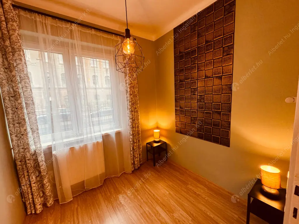 Kiadó albérlet 260000 Ft/hó áron: Budapest, XIV. kerület  Hermina  út . Mérete: 49 nm, 2 szobás | Alberlet.hu - 6626972
