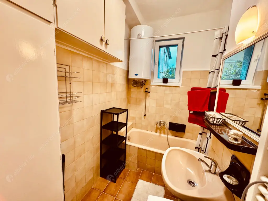 Kiadó albérlet 260000 Ft/hó áron: Budapest, XIV. kerület  Hermina  út . Mérete: 49 nm, 2 szobás | Alberlet.hu - 6626976