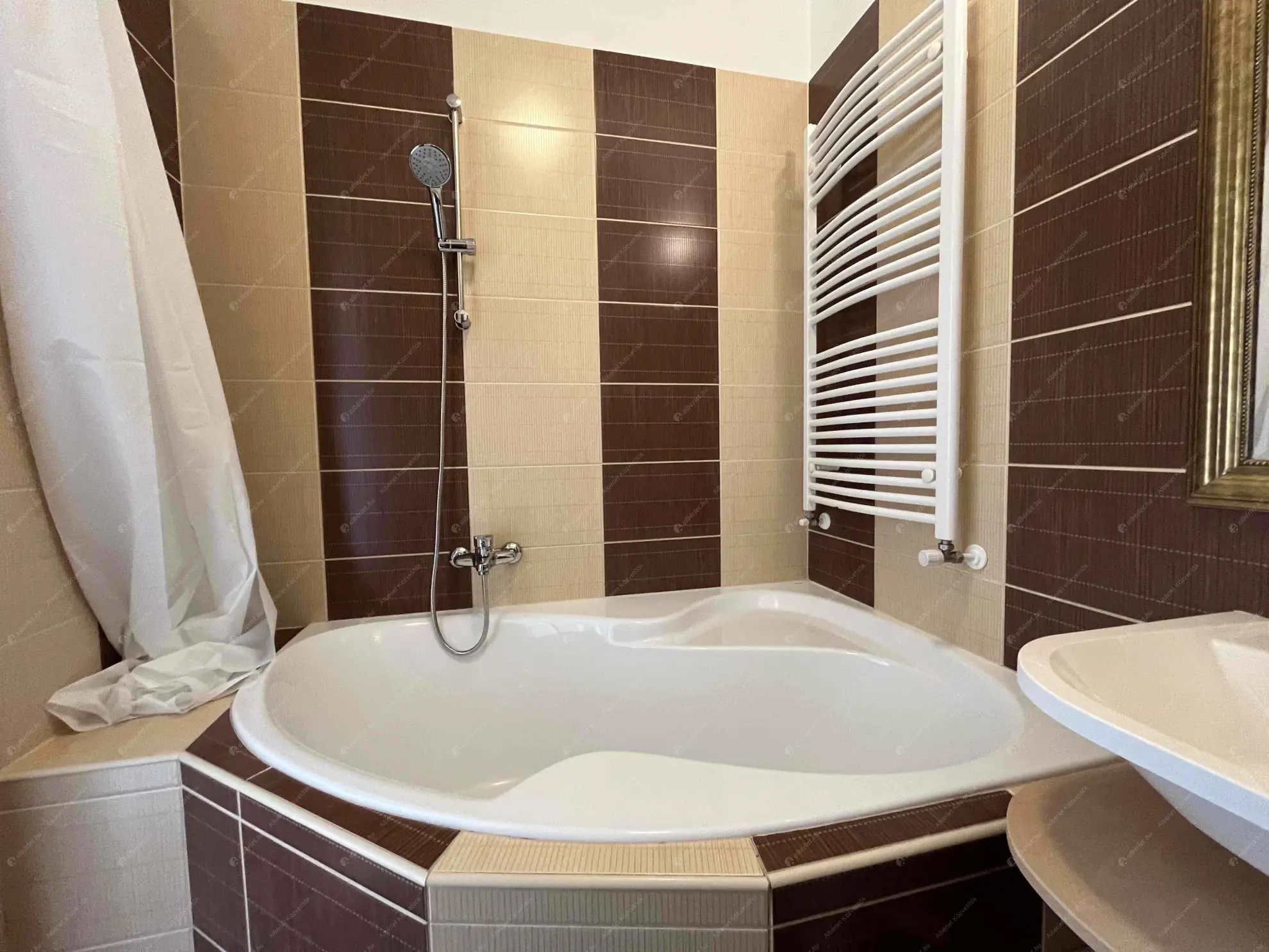 Kiadó albérlet 300000 Ft/hó áron: Budapest, XIV. kerület  Hermina út. Mérete: 57 nm, 2 szobás | Alberlet.hu - 6599352