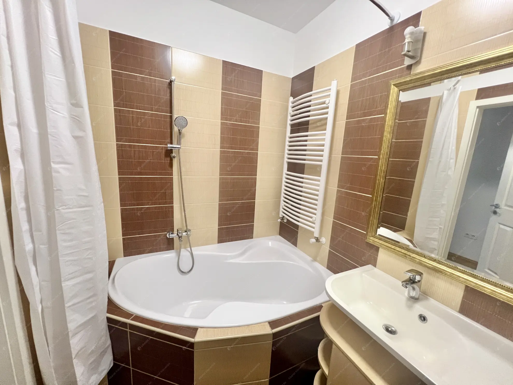 Kiadó albérlet 280000 Ft/hó áron: Budapest, XIV. kerület  Hermina út. Mérete: 57 nm, 2 szobás | Alberlet.hu - 6605080